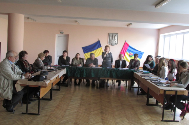 Круглий стіл